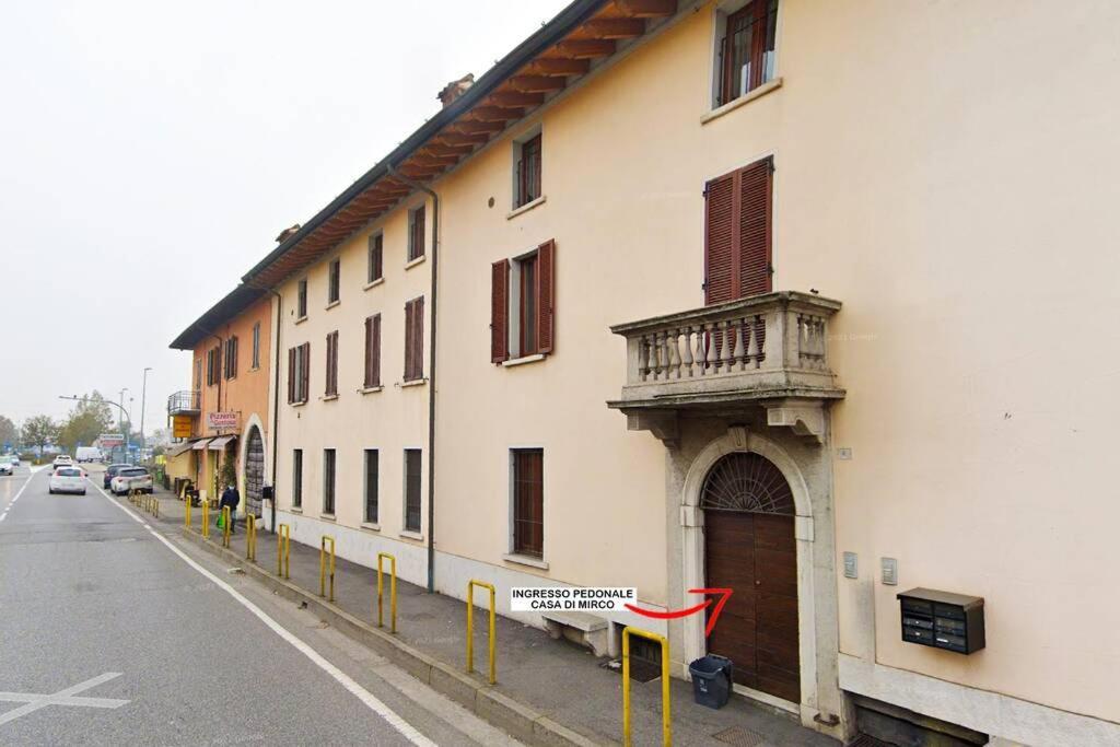 Casa Di Mirco - Ampio E Moderno Bilocale Appartement Castenedolo Buitenkant foto