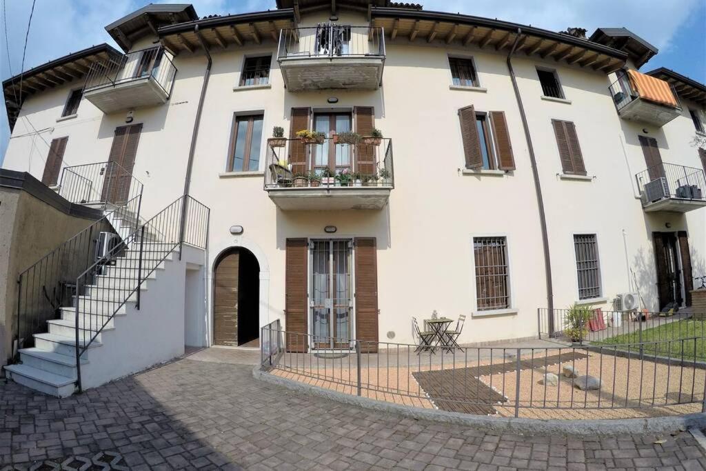 Casa Di Mirco - Ampio E Moderno Bilocale Appartement Castenedolo Buitenkant foto