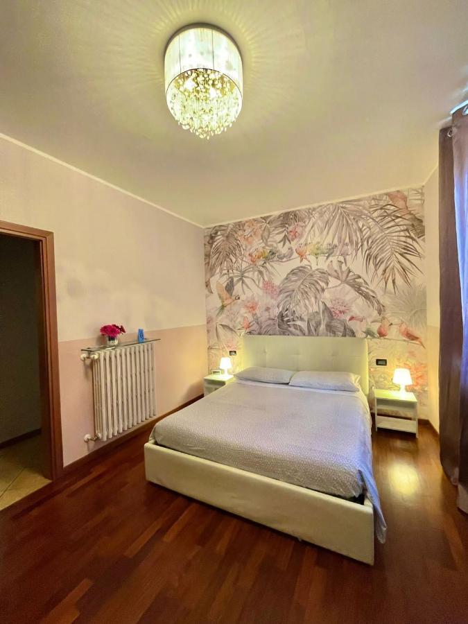 Casa Di Mirco - Ampio E Moderno Bilocale Appartement Castenedolo Buitenkant foto